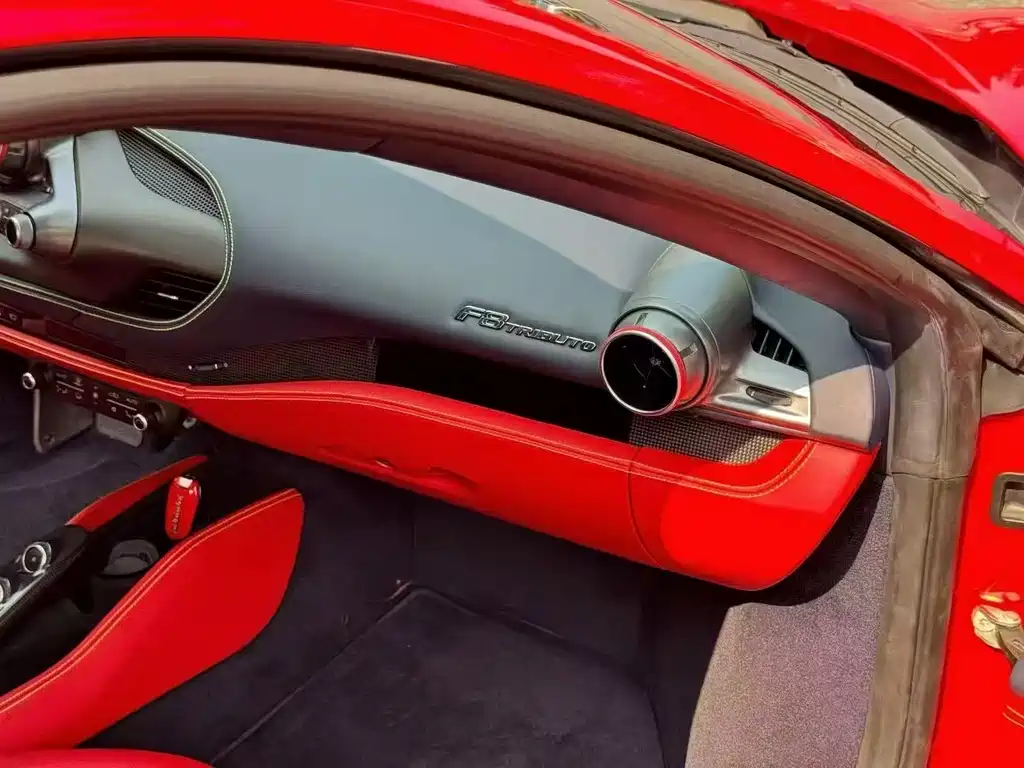 Ferrari F8 Tributo 3.9 T V8