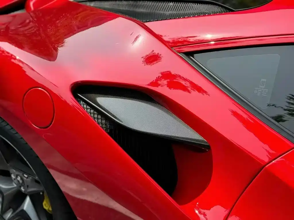Ferrari F8 Tributo 3.9 T V8