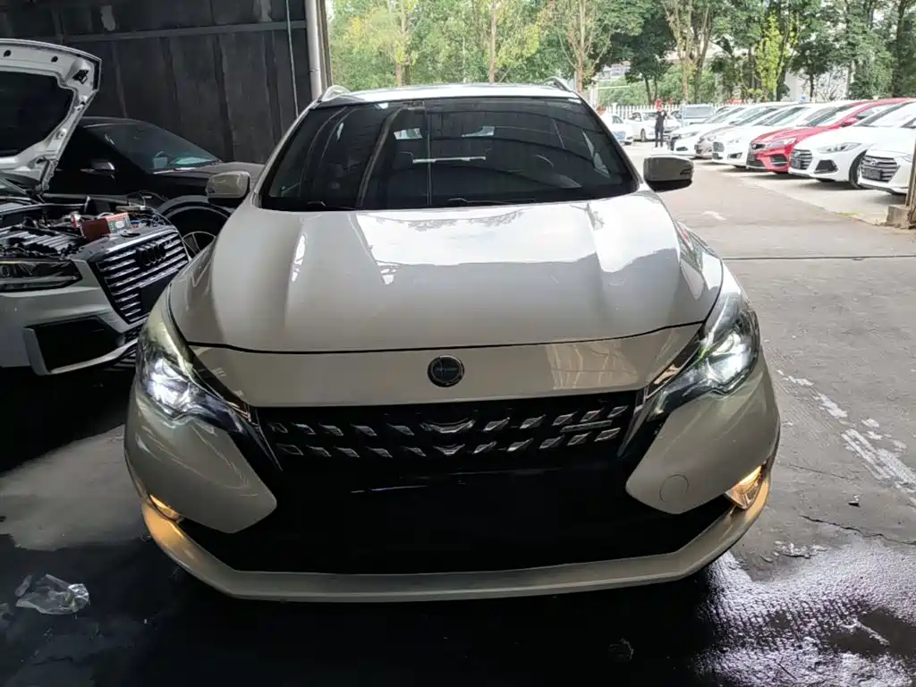 Venucia T90 启辰T90 2017款 2.0 L CVT领尚版