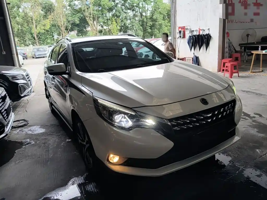 Venucia T90 启辰T90 2017款 2.0 L CVT领尚版
