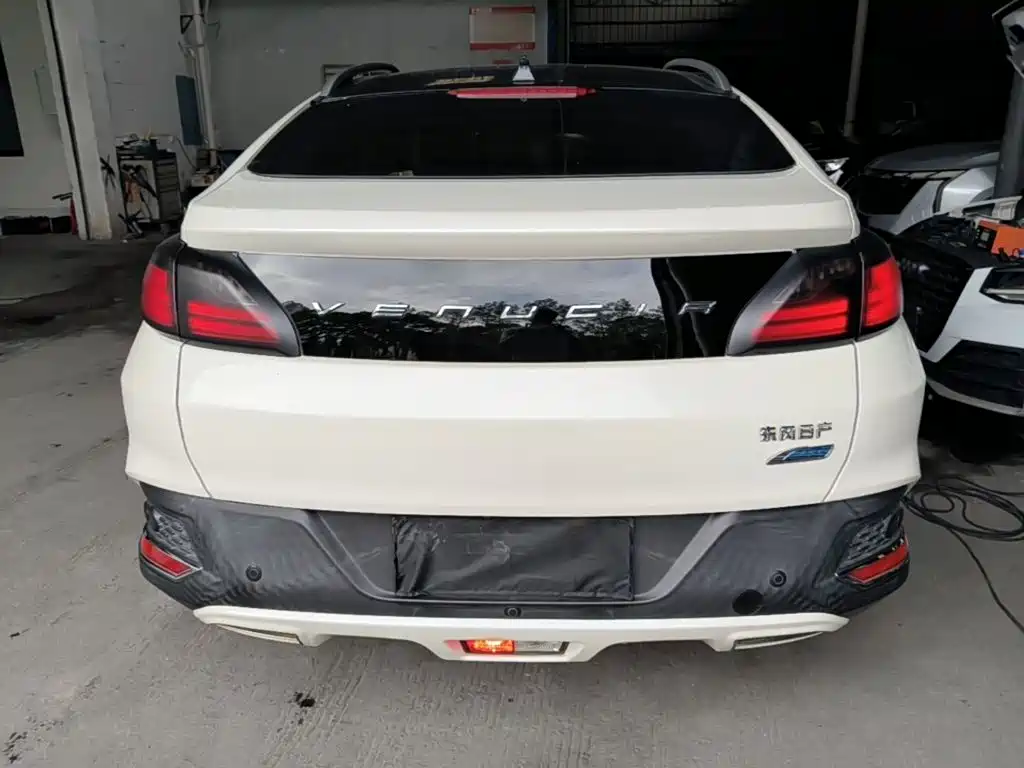 Venucia T90 启辰T90 2017款 2.0 L CVT领尚版