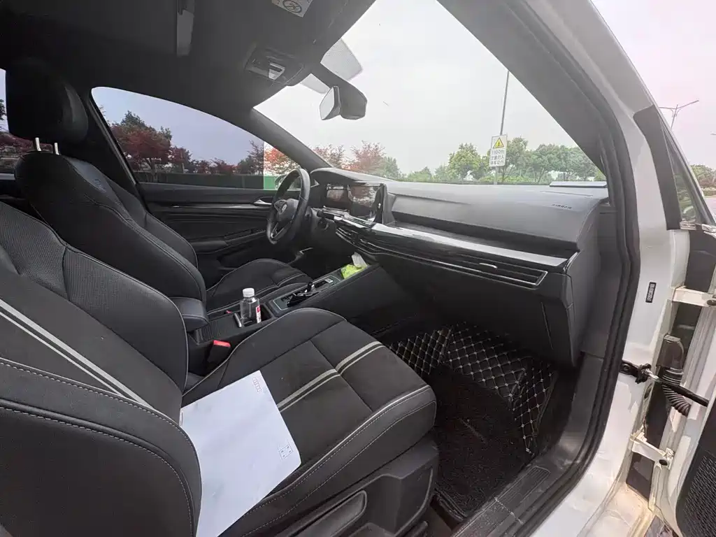 Golf Facelift 280 TSI DSG R-Line Lite