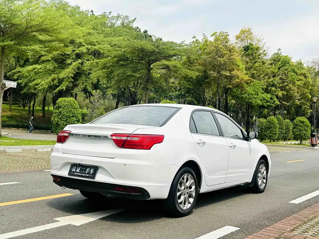 Vision 1.5 L Auto Happy