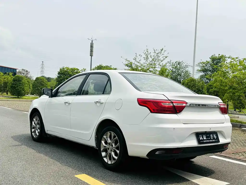 Vision 1.5 L Auto Happy