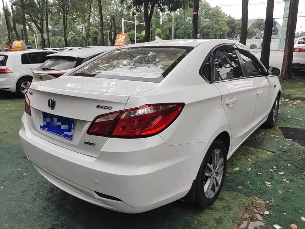 Eado 1.6 L Auto Distinguished