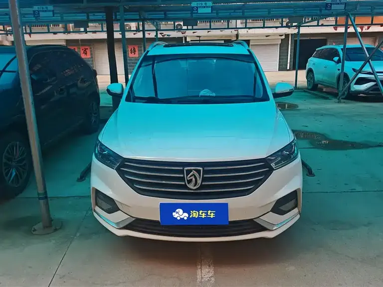 Baojun 360 1.5 L Manual Luxury CN-V