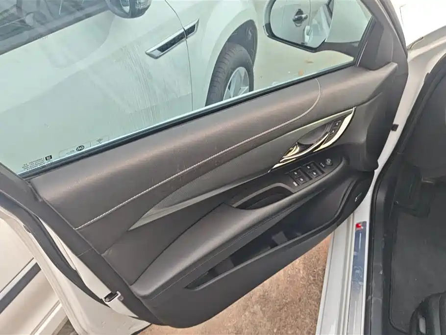 Cadillac ATS-L 28 T Tech