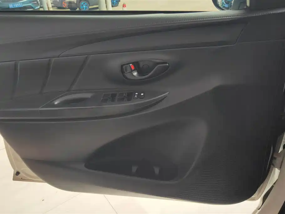 Vios FS 1.5 L CVT Sharp Speed