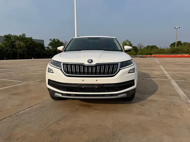Skoda Kodiaq Facelift TSI330 5-seat 2 WD Luxury Enjoyment CN-V
