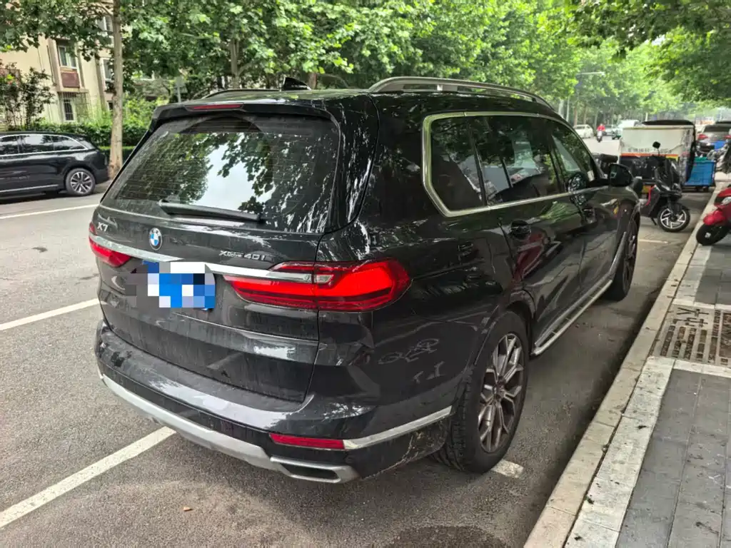 BMW X7 xDrive40 i Leading Luxury Package
