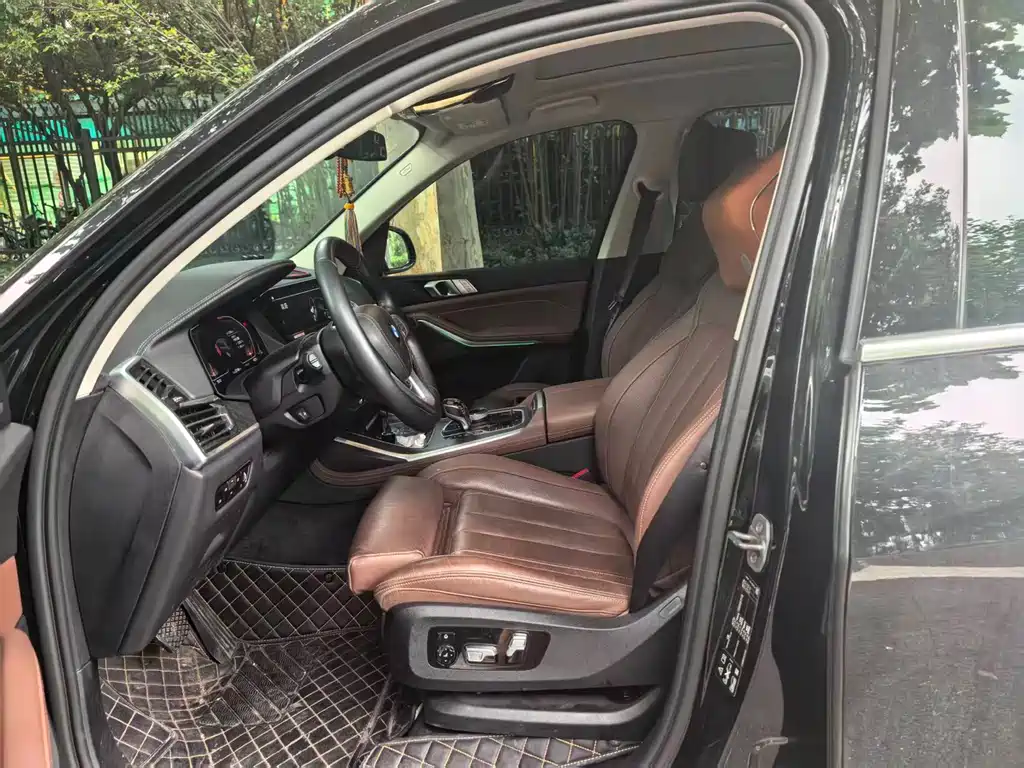 BMW X7 xDrive40 i Leading Luxury Package