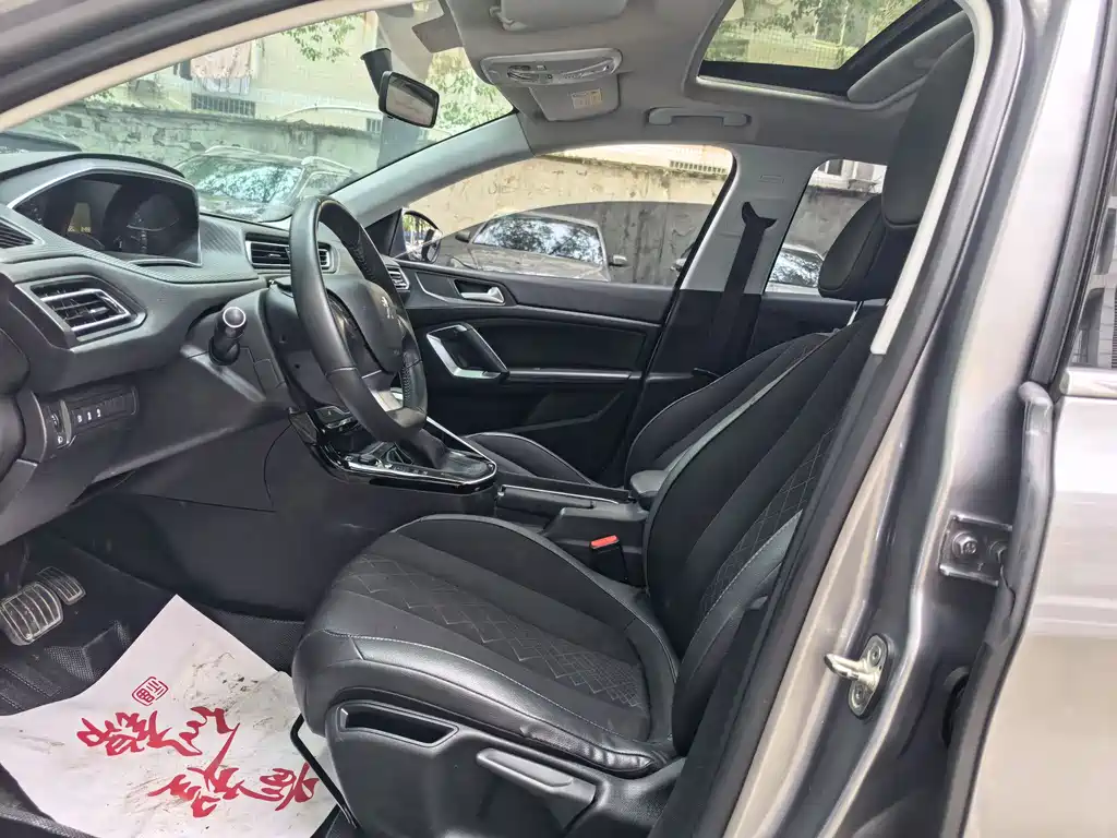 Peugeot 308 1.6 L Auto Luxury