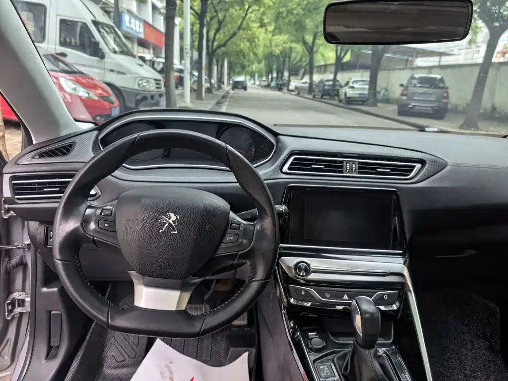 Peugeot 308 1.6 L Auto Luxury