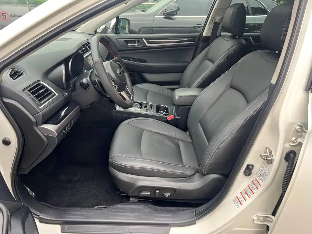 Outback 2.5 i Sport Navigation EyeSight