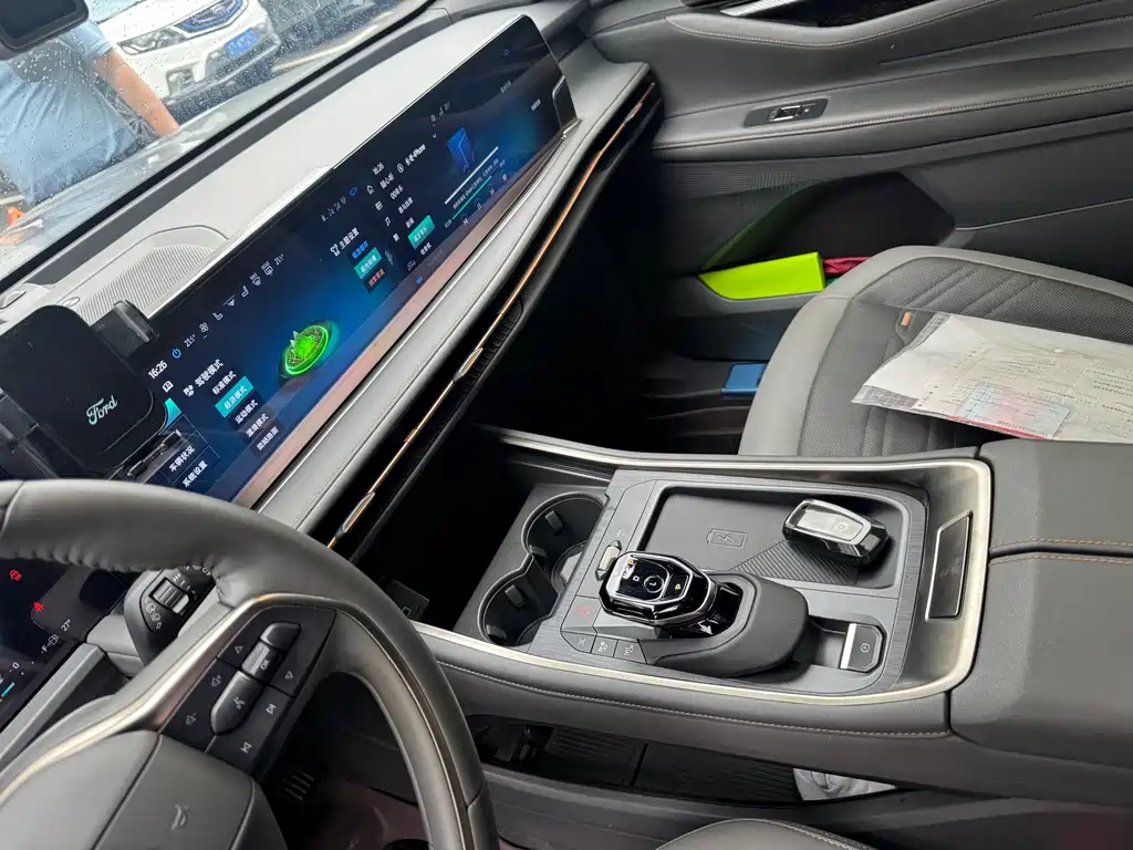 Edge Edge L 2.0 T EcoBoost E Hybrid 4 WD 7-seat Supreme
