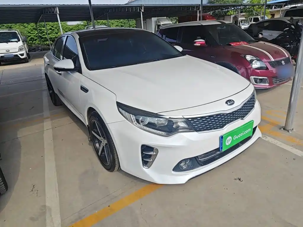 Kia K5 1.6 T Auto LUX