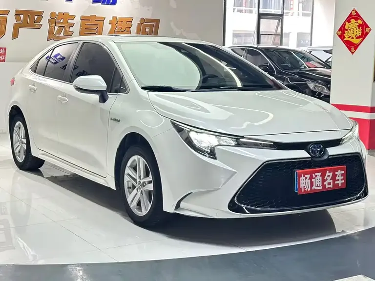 Toyota Levin Dual Engine 1.8 H E-CVT Luxury CN-V
