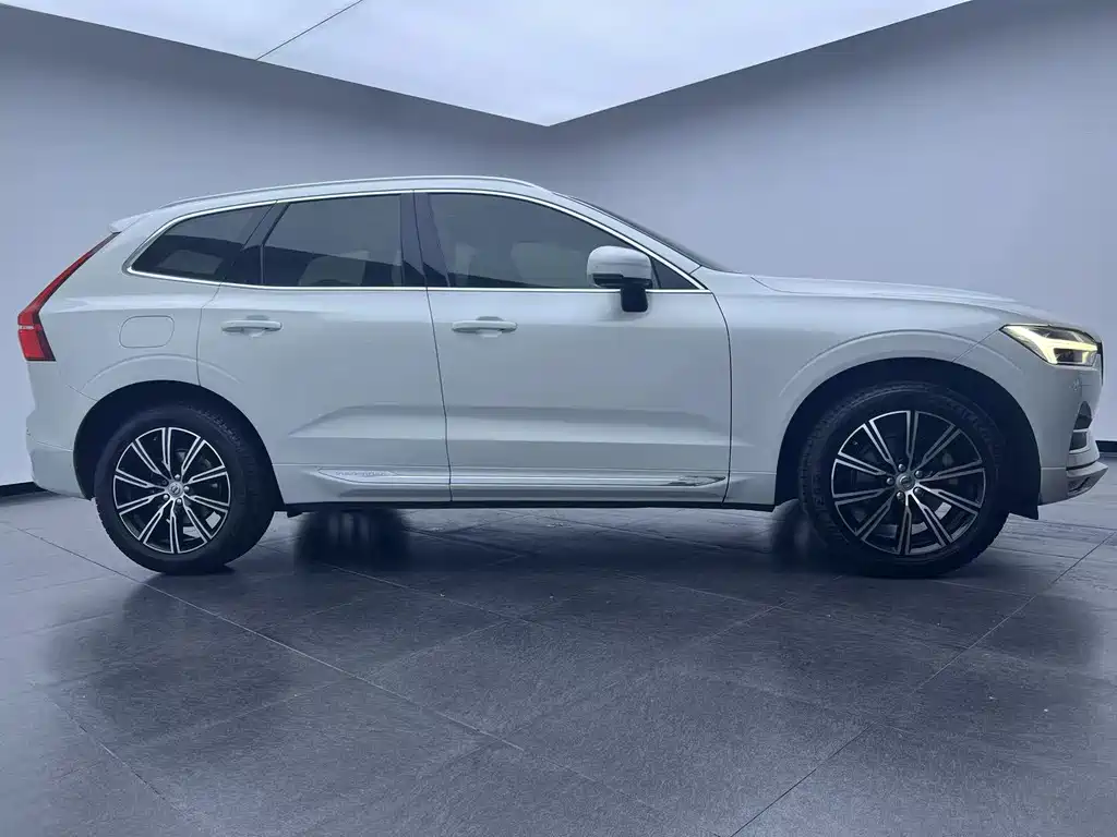 Volvo XC60 T5 4 WD Smart Grace Luxury