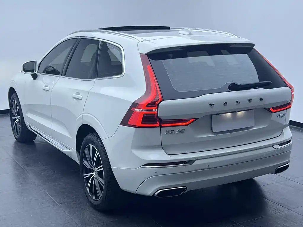 Volvo XC60 T5 4 WD Smart Grace Luxury
