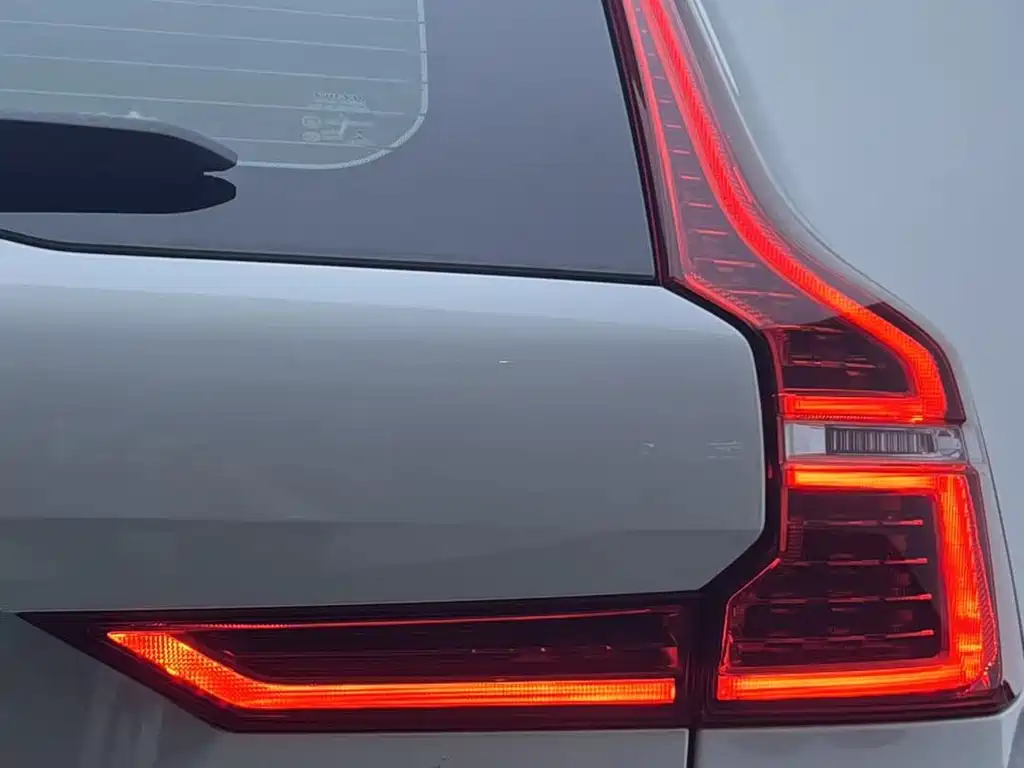 Volvo XC60 T5 4 WD Smart Grace Luxury