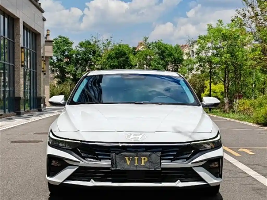 Elantra 1.5 L CVT GLX Elite