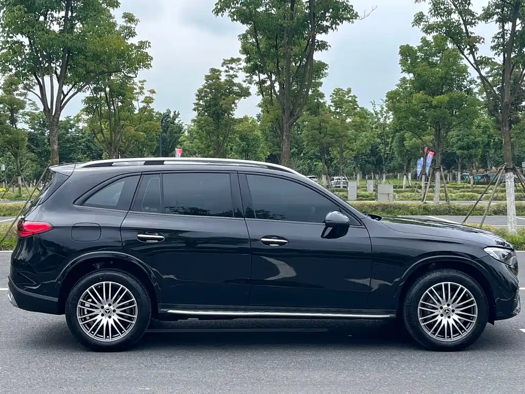 Mercedes-Benz GLC Facelift GLC 300 L 4 MATIC Dynamic 5-seat