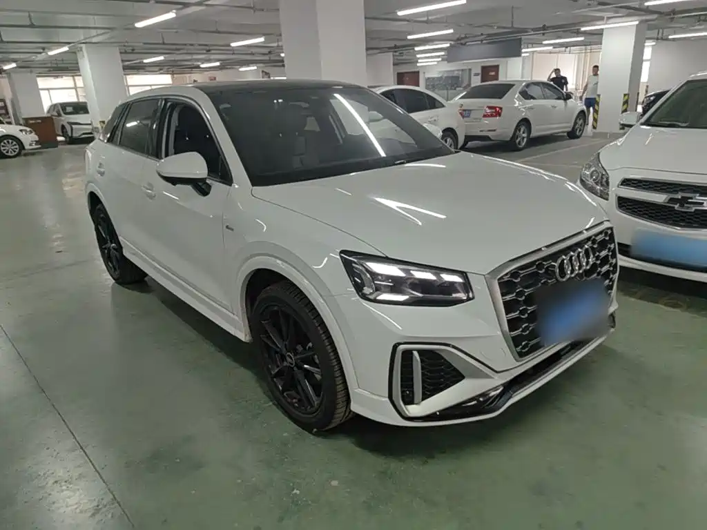 Audi Q2 L 35 TFSI Progressive Dynamic
