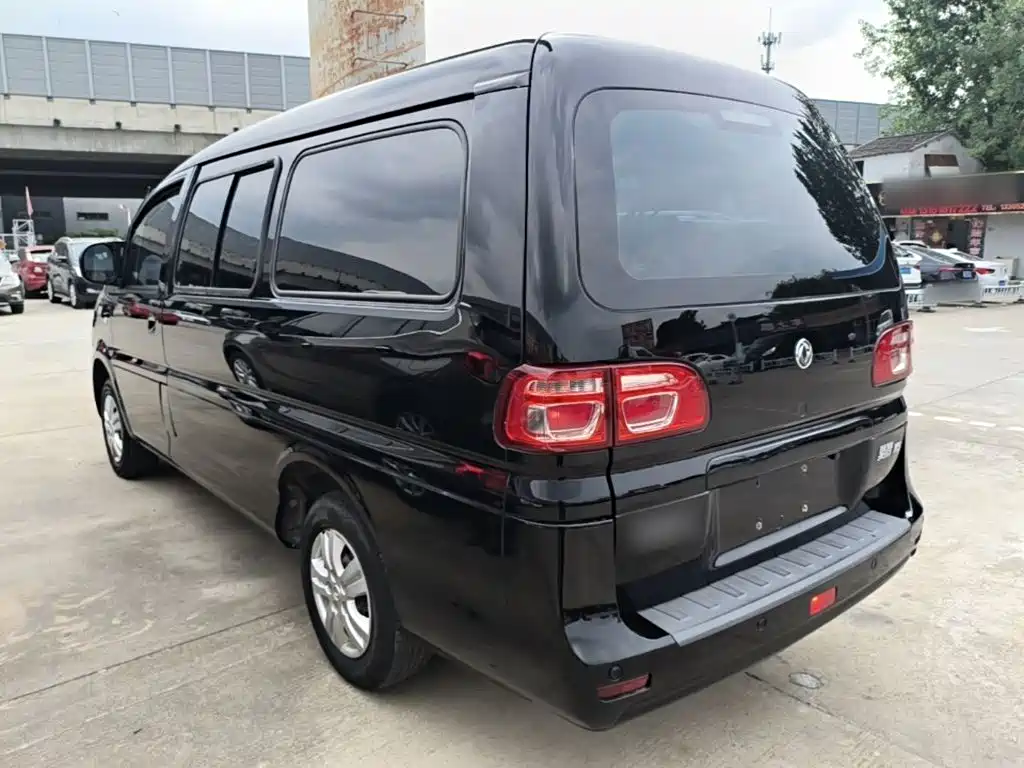 Lingzhi M5 L 1.6 L Utility