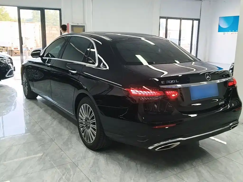 Mercedes-Benz E-Class Facelift E 300 L Luxury