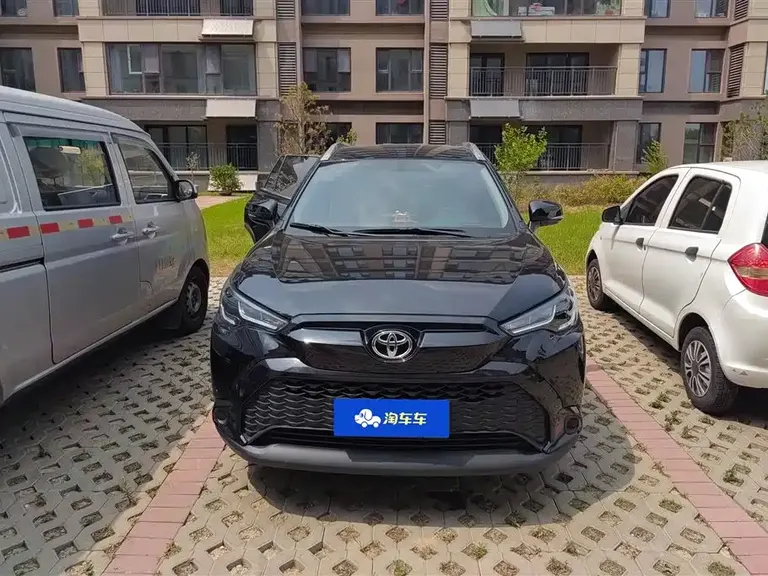 Toyota Frontlander 2.0 L CVT Elite plus