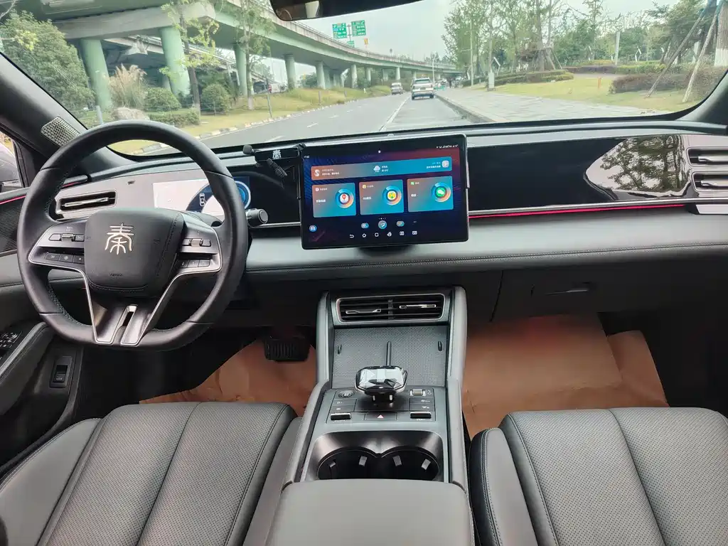 Qin L DM-i 80 KM Transcend