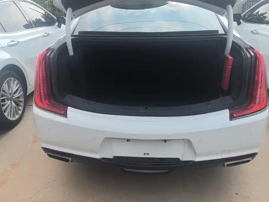 Cadillac XTS 28 T Luxury
