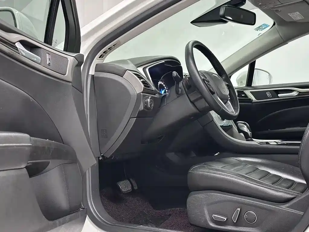 Mondeo 2.0 L GTDi200 Luxury