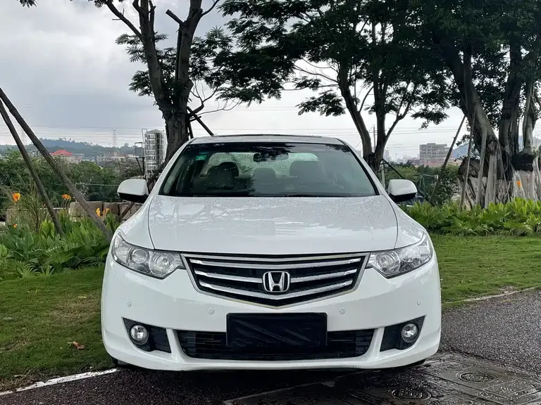 Honda Spirior 2.4 L Luxury