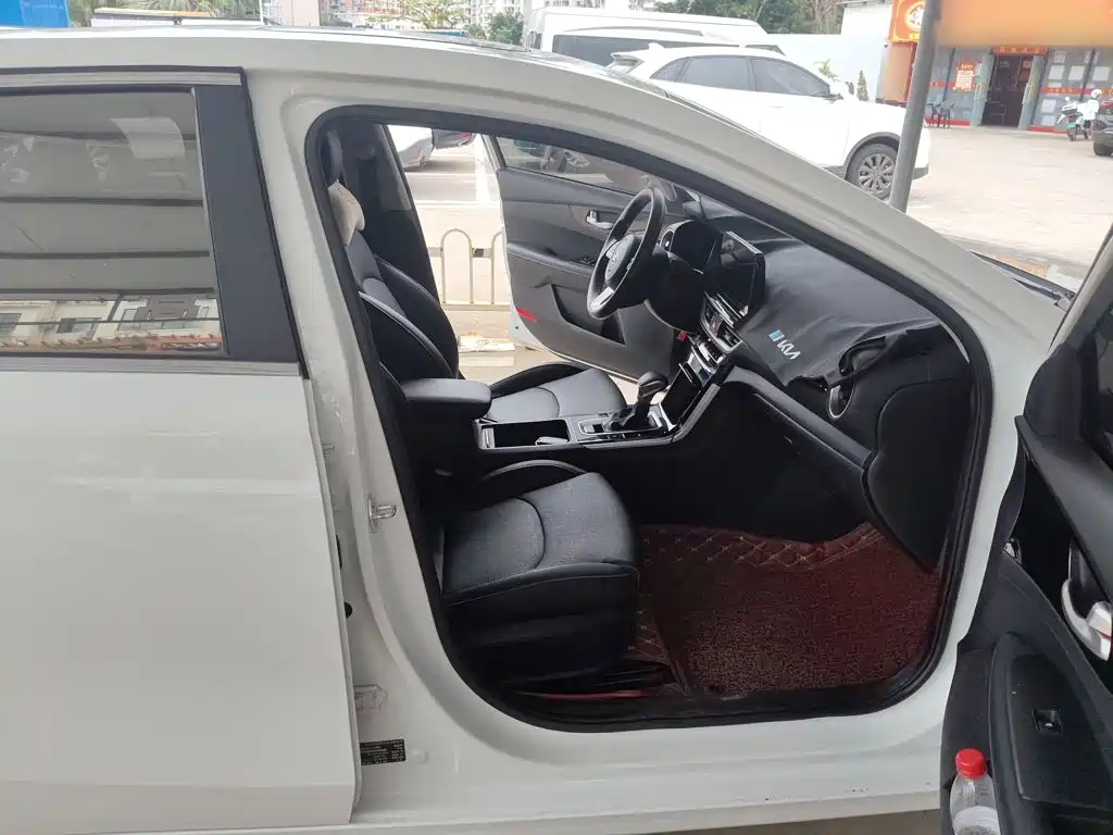 Kia K3 起亚K3 2020款 1.5 L CVT时尚版