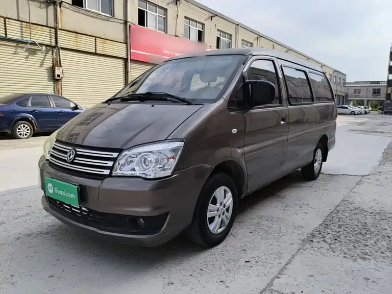 Dongfeng Lingzhi 菱智 2017款 改款 M3 L 1.6 L 7座标准型