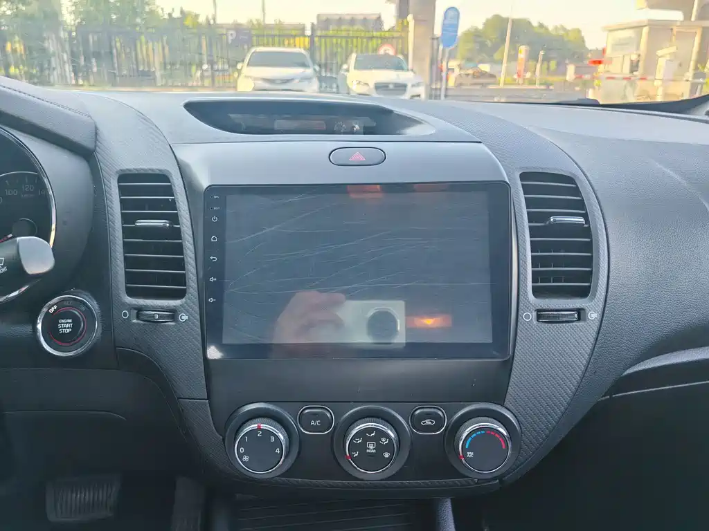 Kia K3 1.6 L Auto 15 Anniversary Special Edition GLS