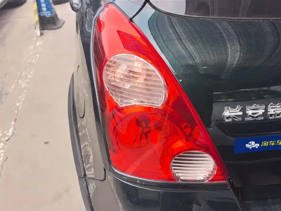 Swift 1.5 L Auto Fashion Cool Play