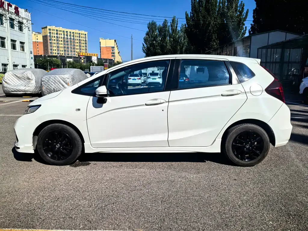 Fit 1.5 L CVT Trend Sport