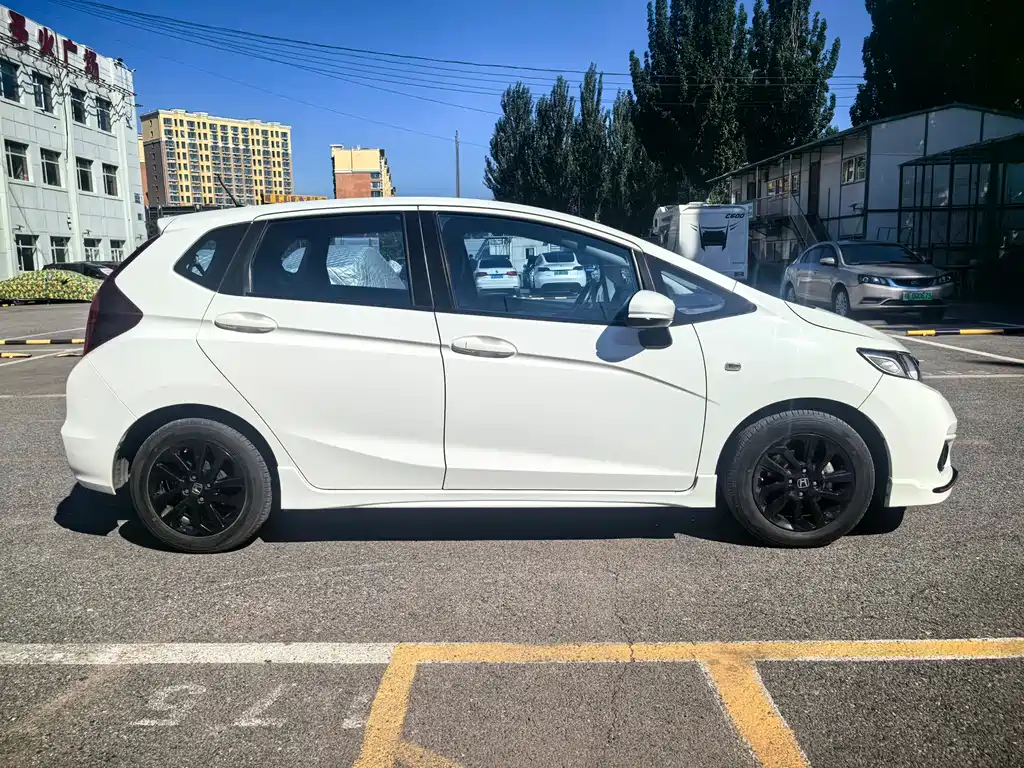 Fit 1.5 L CVT Trend Sport
