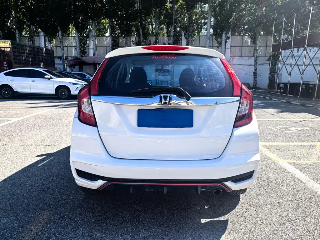Fit 1.5 L CVT Trend Sport