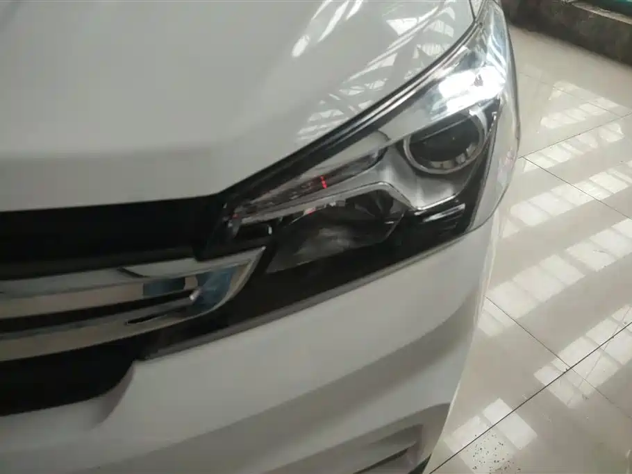 Fengguang S560 风光S560 2018款 升级款 1.8 L CVT智联型 5座