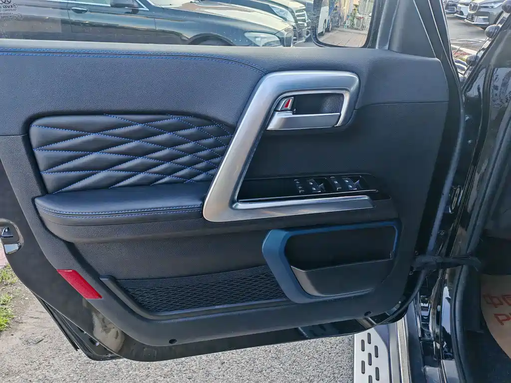 BAIC BJ40 PLUS 2.3 T Auto 4 WD Flagship CN-VI