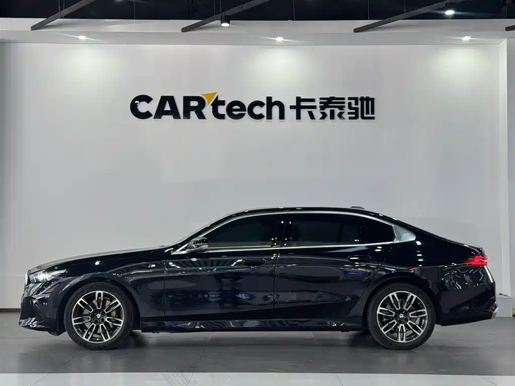 BMW 5 Series 530 Li Leading M Sport Package
