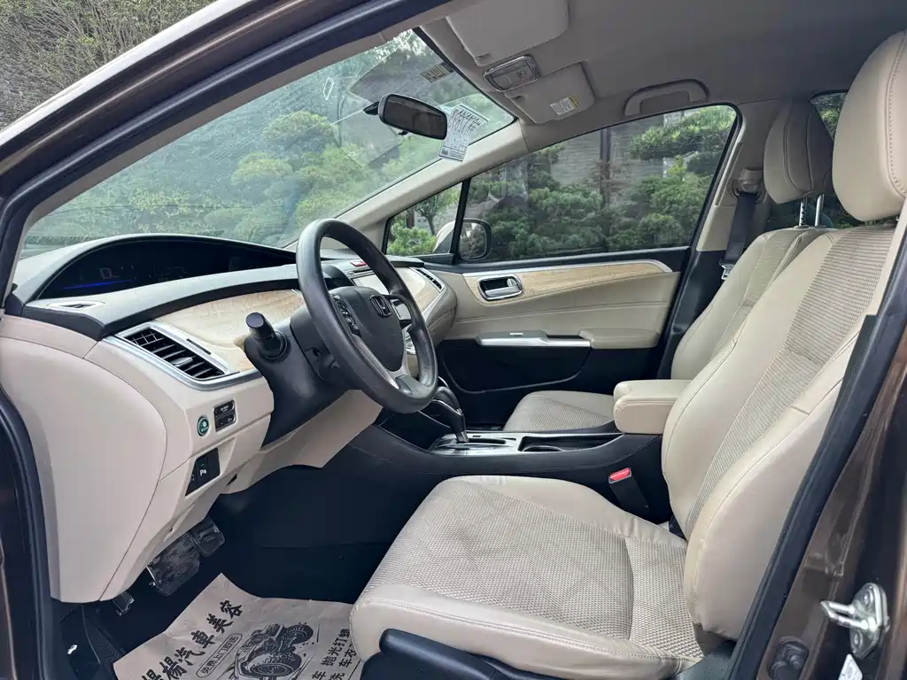 Jade 1.8 L Auto Comfort Elite 5-seat