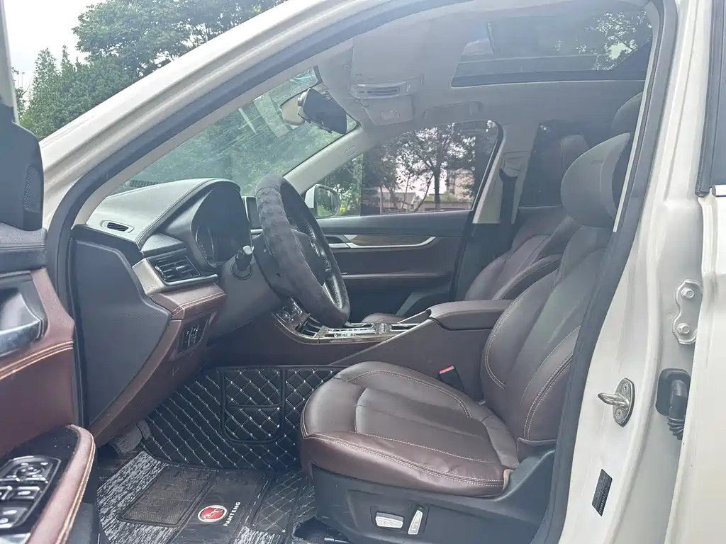 Hanteng X5 1.5 T CVT Luxury