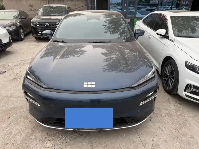 Geely Galaxy Xingyao 8 130 km EM-i Premium
