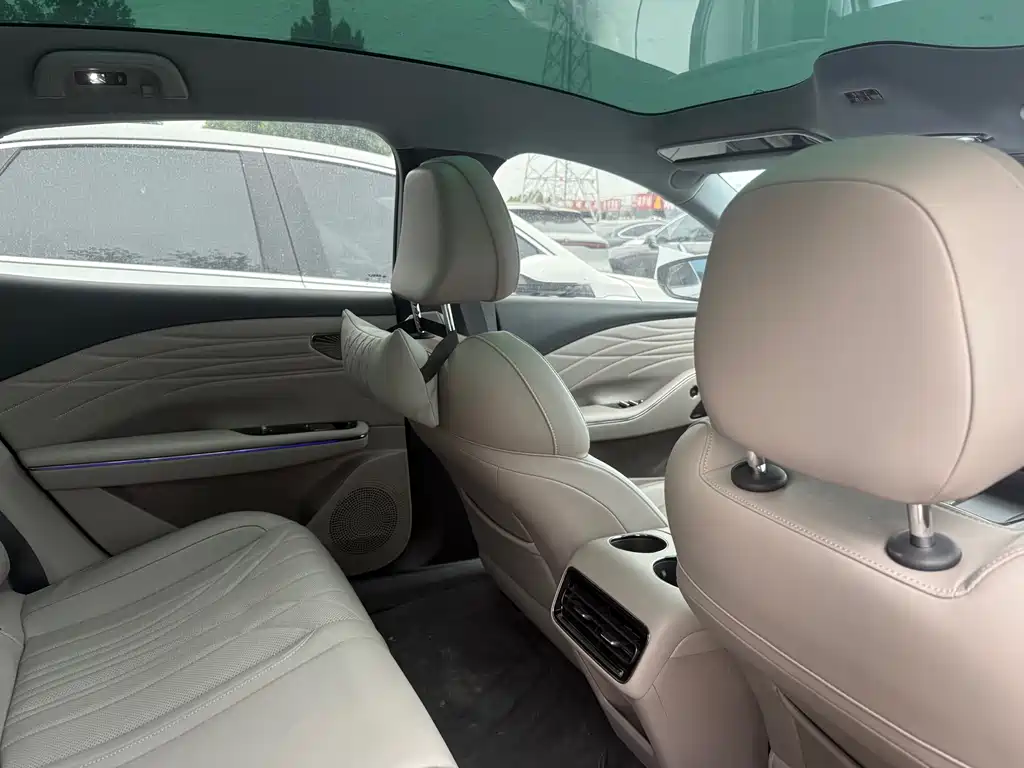 Galaxy Xingyao 8 130 km EM-i Premium