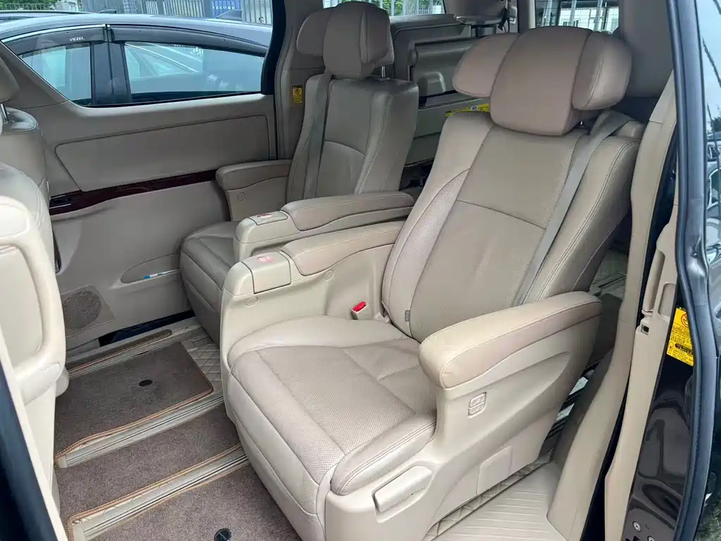 Alphard 3.5 L Luxury