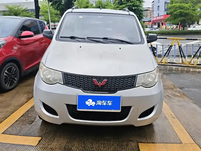 Wuling Hongguang 1.2 L Basic CN-IV